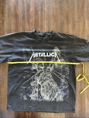 Black Graphic Metallica Band Tee - Men's Shirt